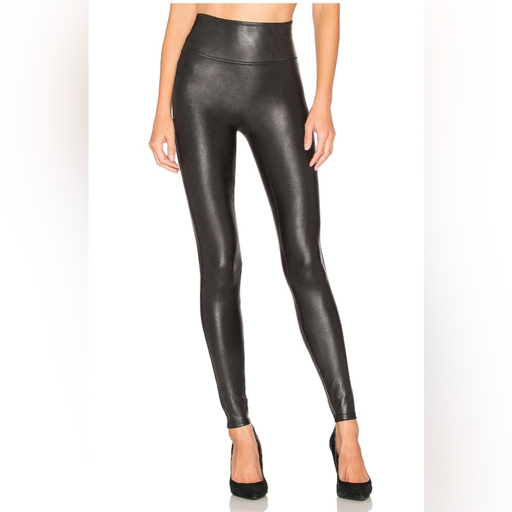 Faux Leather Leggings in Black
SPANX
Size SMALL
Gently used